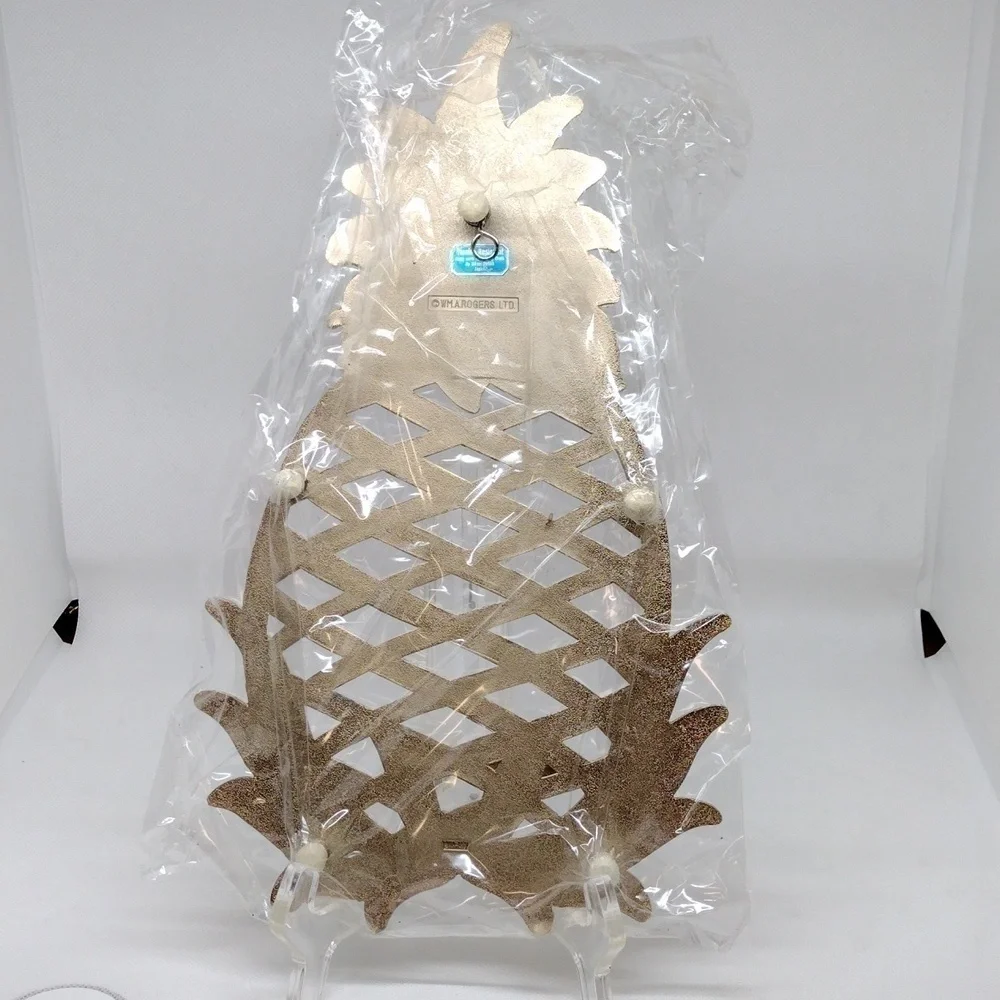 Vintage Wm. A. Rogers‎ Oneida Bronze/Enamel Plate Pineapple Trivet